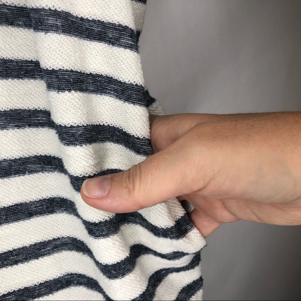 BANANA REPUBLIC striped dress white and gray. P Sm - Picture 4 of 9